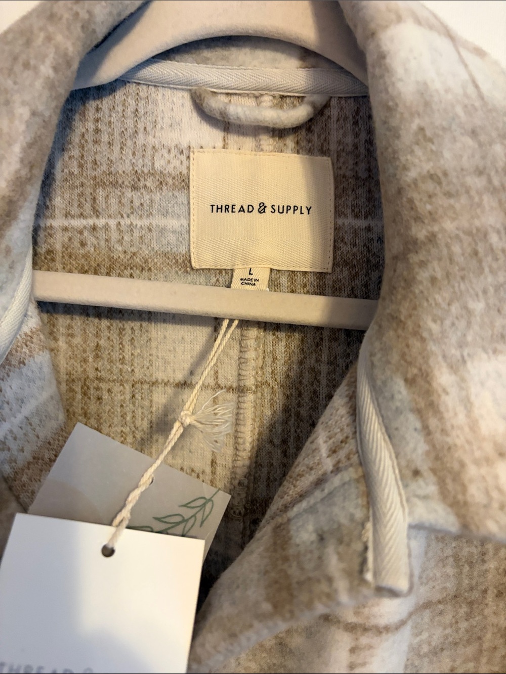 Thread and supply jacket - Picture 2 of 5